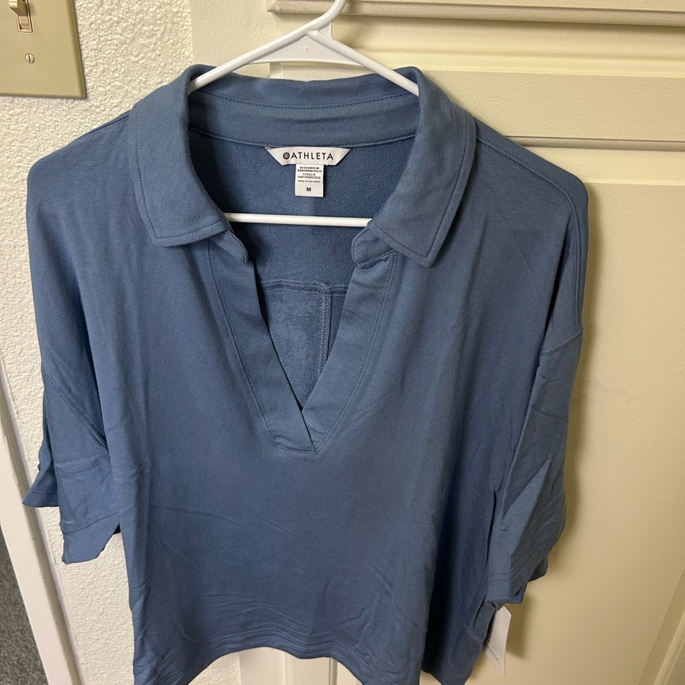Athleta Westwood Sweatshirt Tee in Cottage Blue size Medium